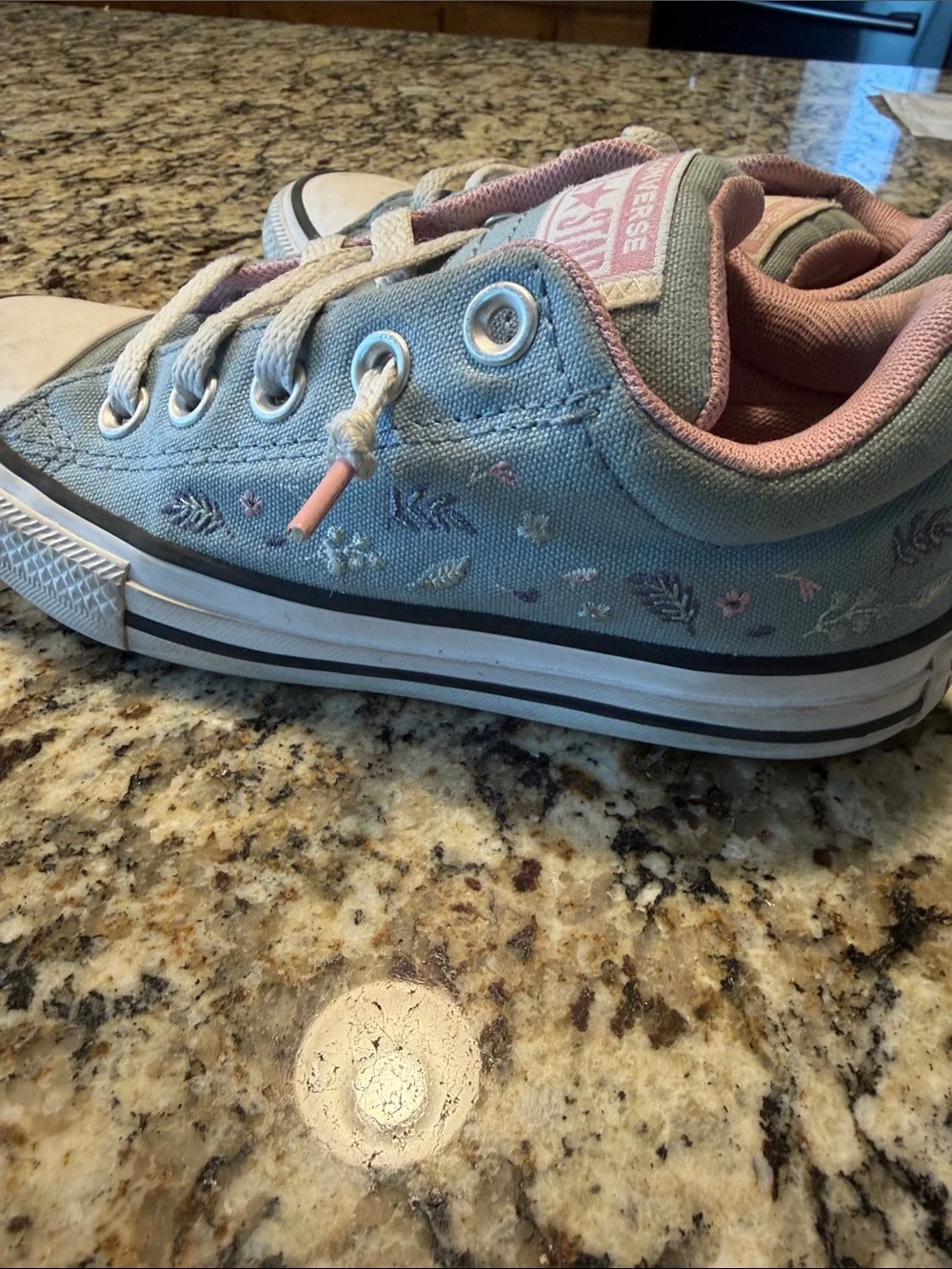 Converse Chuck Taylor All Star Girls 13 Blue Floral Embroidered Shoes A11655F